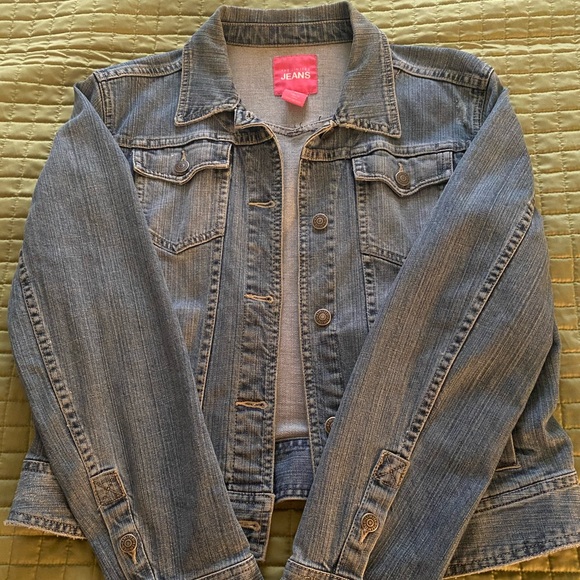 Like new Jacket - Picture 2 of 5